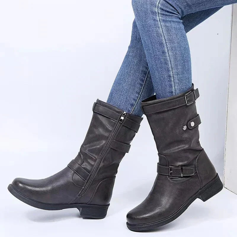 Nuria | botas de media caña con hebillas y cremallera lateral