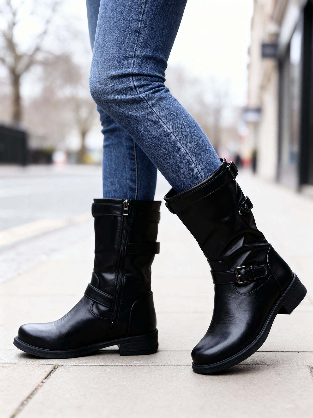 Nuria | botas de media caña con hebillas y cremallera lateral
