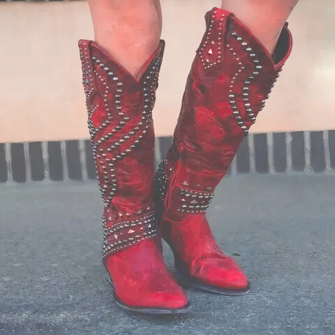 Montserrat | botas camperas hasta la rodilla con tachuelas