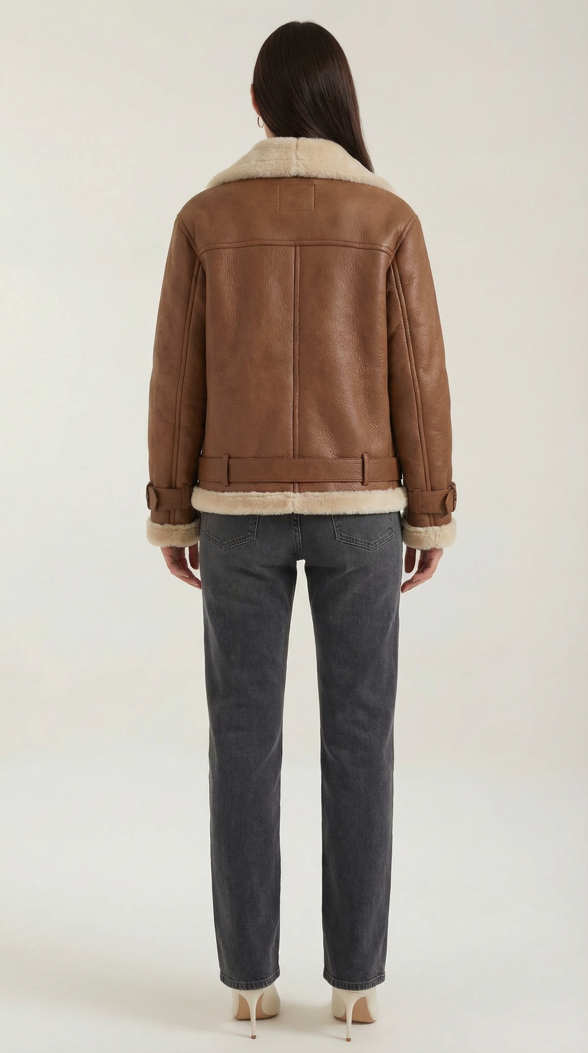 Ana | chaqueta con cinturón en el bajo y detalles de cremallera