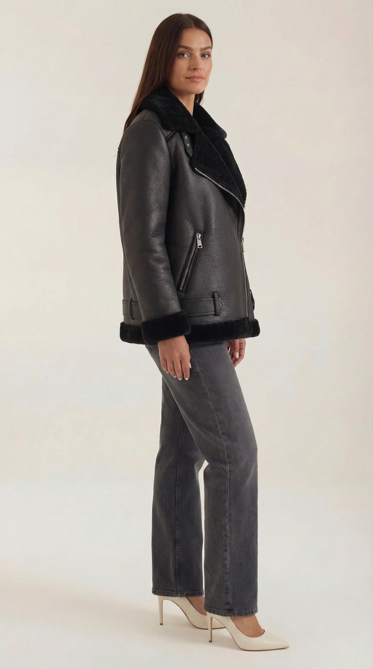 Ana | chaqueta con cinturón en el bajo y detalles de cremallera