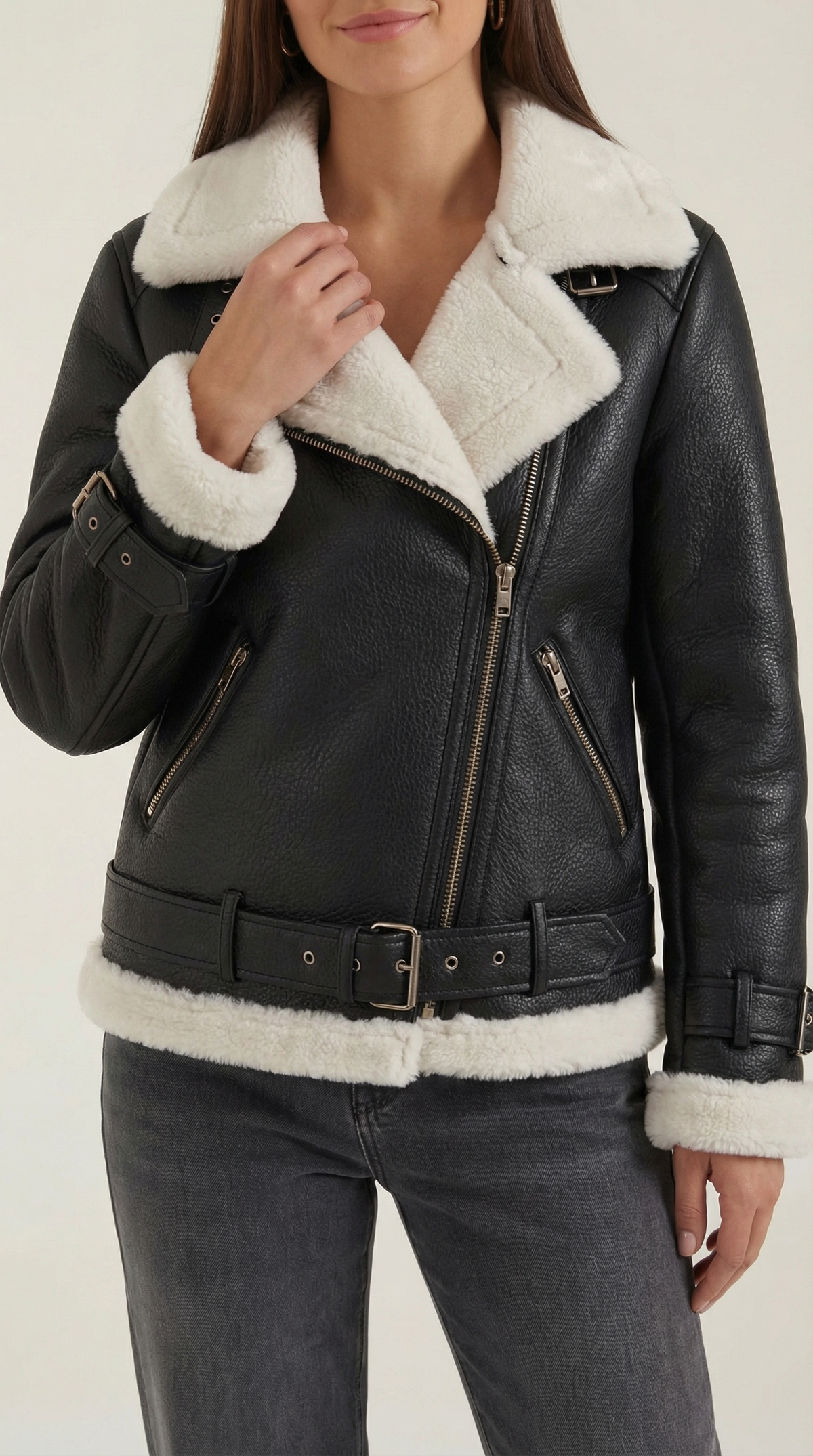 Ana | chaqueta con cinturón en el bajo y detalles de cremallera