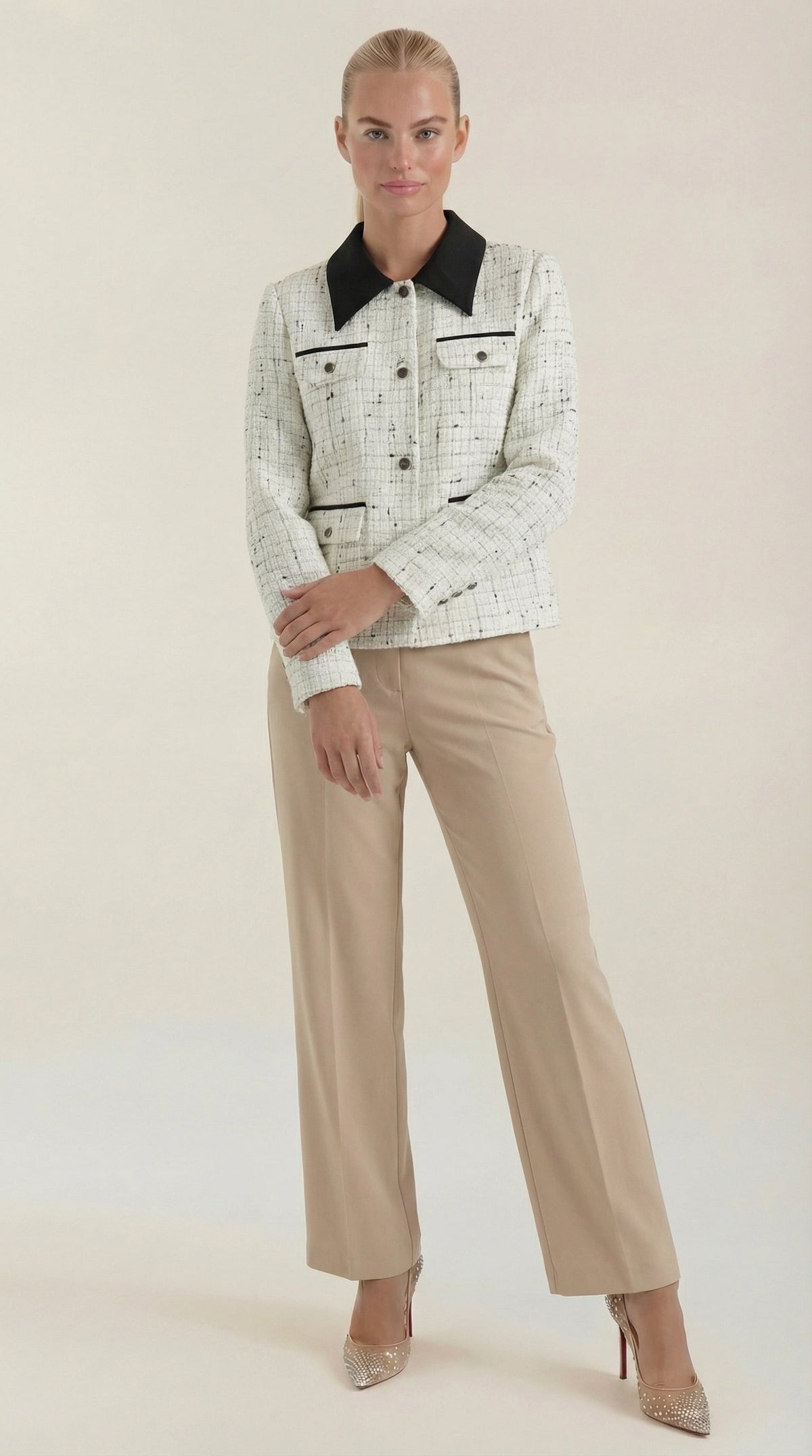 Mercedes | chaqueta con cuello en contraste y botones frontales
