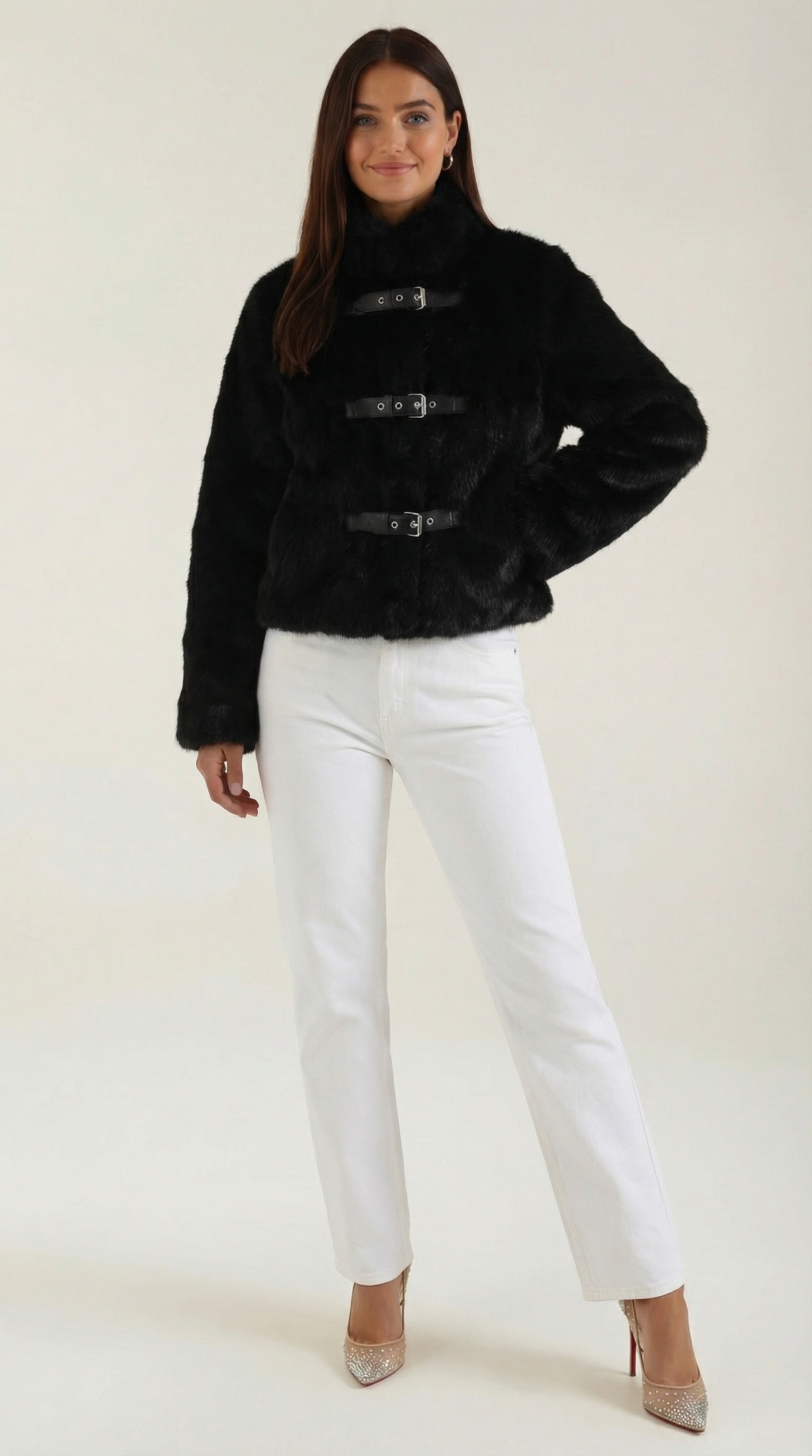 Sonia | chaqueta corta con tres hebillas negras