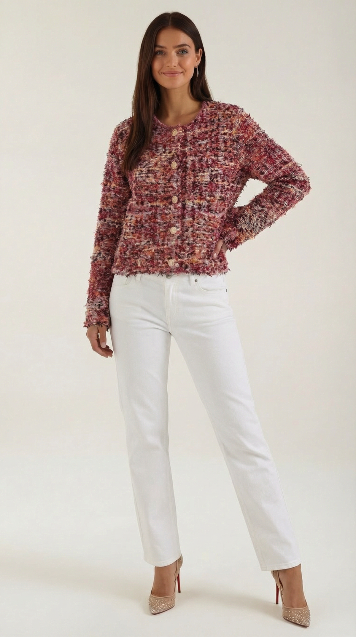 Julia | chaqueta corta con botones dorados y bordes deshilachados